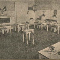 "Aula Montessoriana" presentata alla mostra didattica di Lecco nell'anno scolastico 1926-1927 [anni Venti] - Le Scuole Montessori nella circoscrizione di Lecco, in "L'Idea Montessori", a.II, n.5, gennaio 1929, p.6$$$313