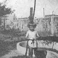 Bagni all'aria libera, in giardino. (Vienna) [anni Venti] - M. Montessori, <i>Il metodo della pedagogia scientifica applicato all’educazione infantile nelle Case dei Bambini</i>, Roma, Maglione &amp; Strini, 1926.$$$110