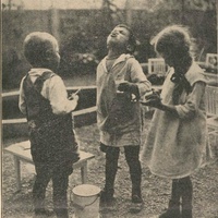 Lavarsi i denti,[anni Venti] - L. Roubiczek, <em>Generalità sugli esercizi di vita pratica</em>, in "L'Idea Montessori", a.II, n.3, novembre 1928, p.9. $$$274